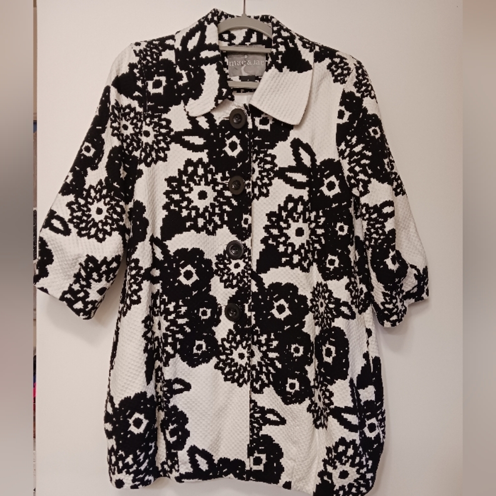 EUC mac & jac unique floral jacket